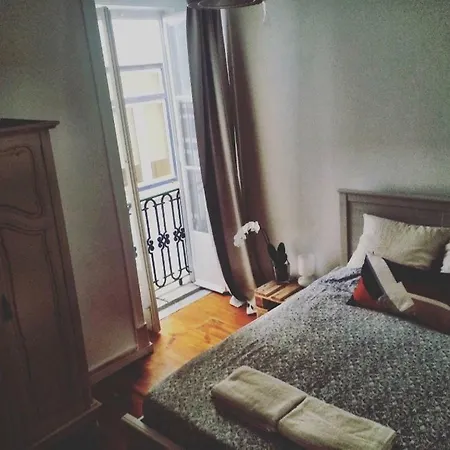 דירה Huge Sunny 4bedroom In Principe Real.