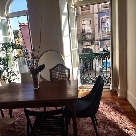 Huge Sunny 4bedroom In Principe Real. דירה ליסבון