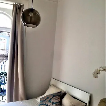 Huge Sunny 4bedroom In Principe Real.
