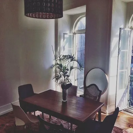 Huge Sunny 4bedroom In Principe Real. * ליסבון