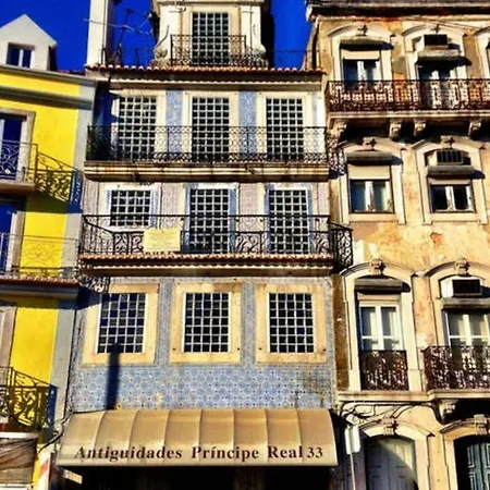 דירה Huge Sunny 4bedroom In Principe Real. *
