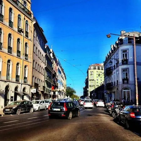 Huge Sunny 4bedroom In Principe Real. * ליסבון