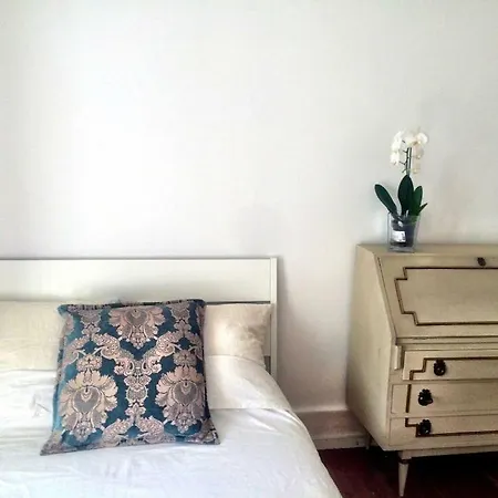 דירה Huge Sunny 4bedroom In Principe Real.