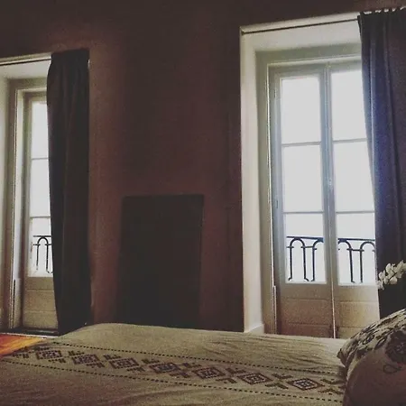 Huge Sunny 4bedroom In Principe Real. דירה