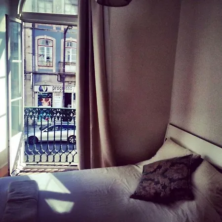 Huge Sunny 4bedroom In Principe Real. * ליסבון