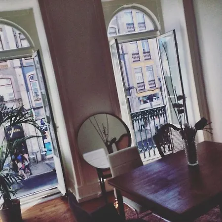 Huge Sunny 4bedroom In Principe Real. * ליסבון
